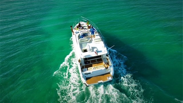 Riviera Maya yacht rentals - azimut 47 vista aerea3