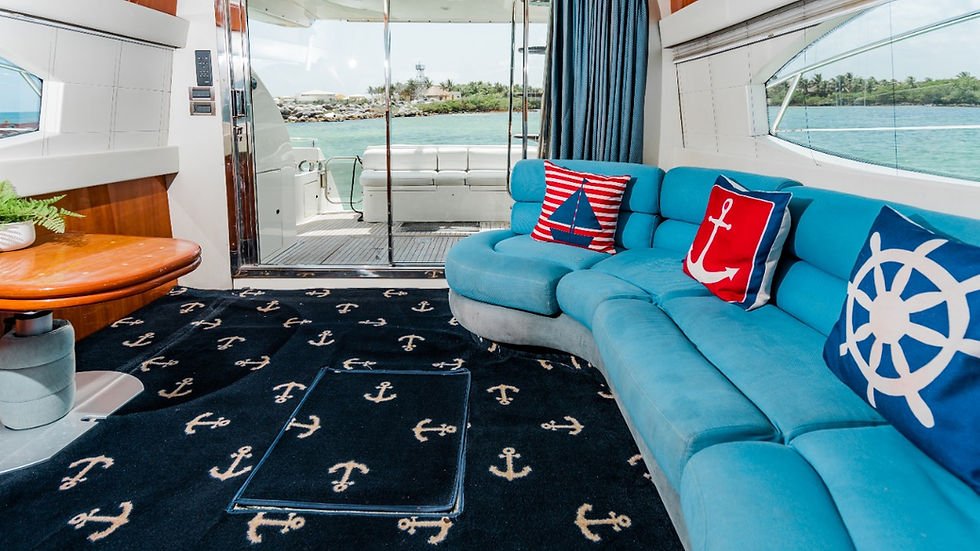 Riviera Maya yacht rentals - AZIMUT 50 living room 2