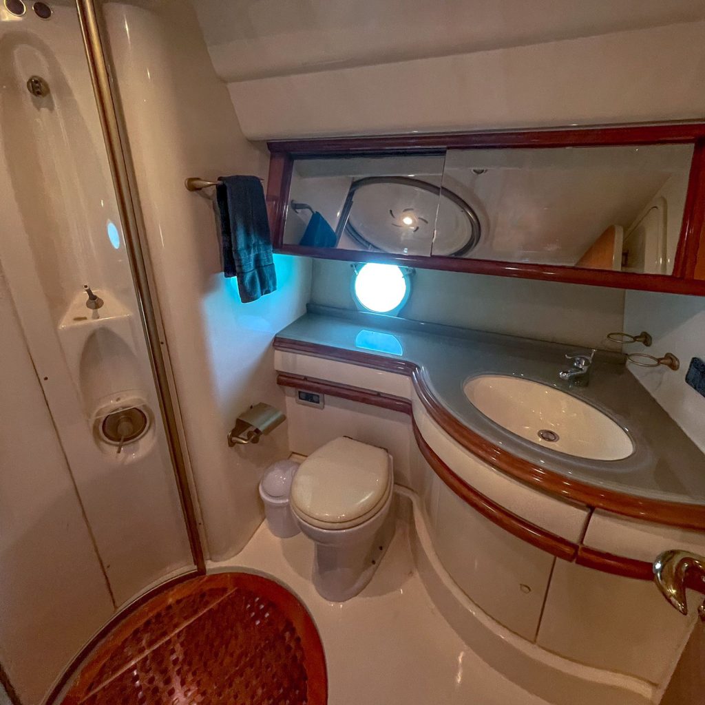 Bathroom on board the Azimut 58
