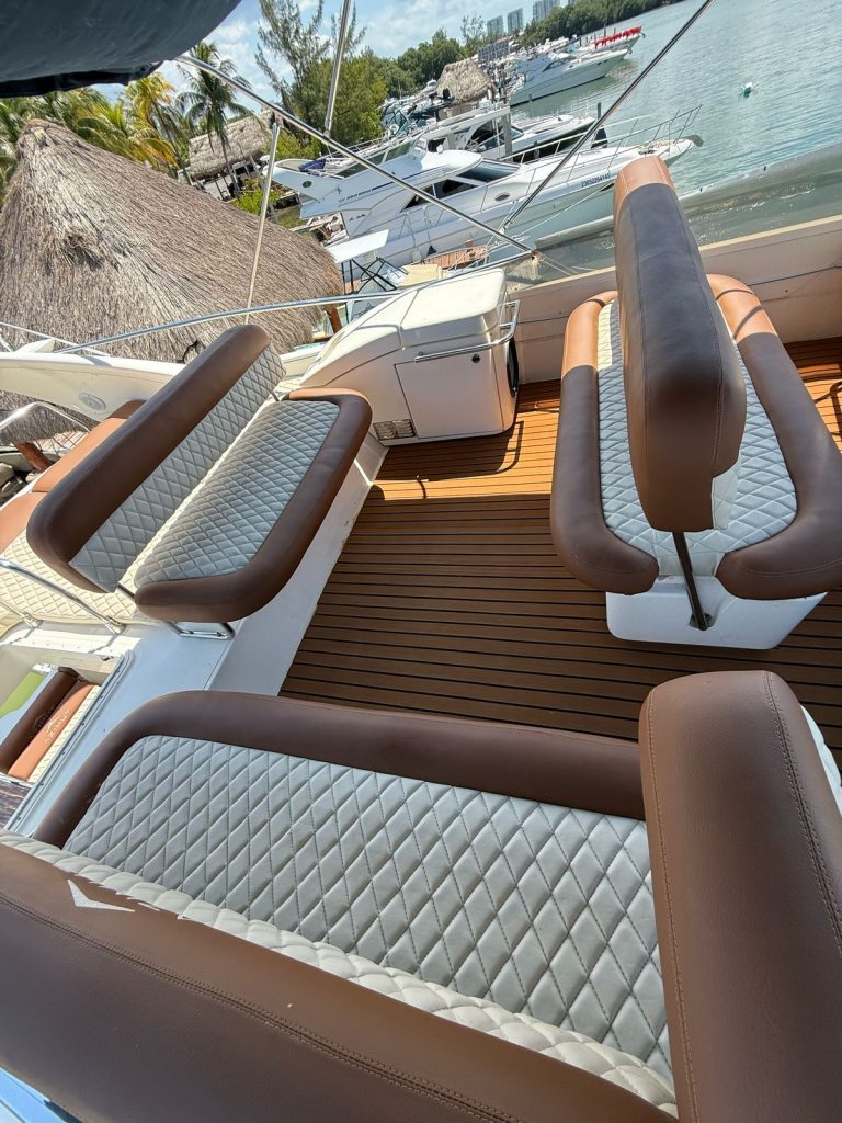 Open upper deck of the Azimut 60 in Cancun