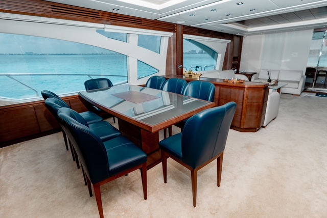 Indoor dining room of the Azimut 95