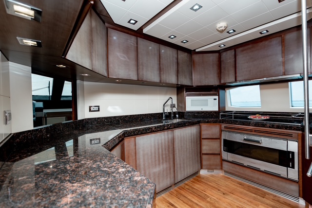 Equipped galley of the Azimut 95