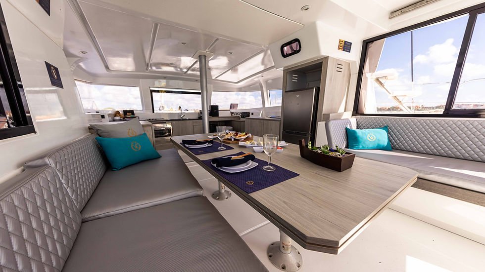 Riviera Maya yacht rentals - BALI 40 interior
