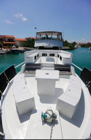 Riviera Maya yacht charters BRUCE ROBERTS 72