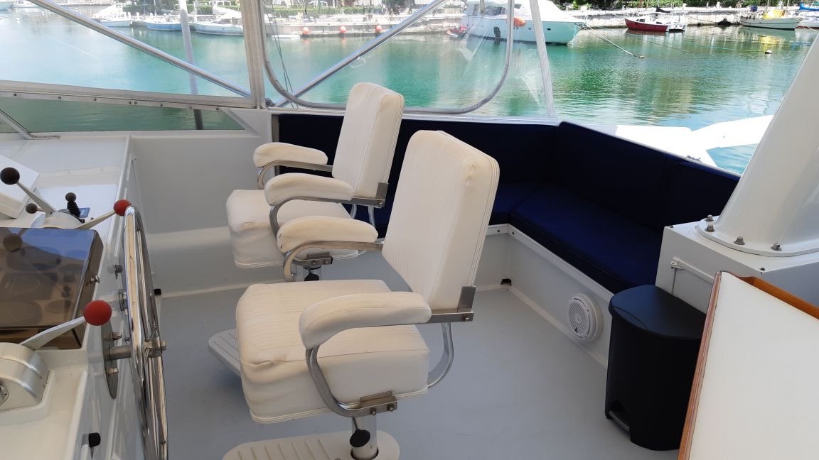 burger 80 (flybridge)