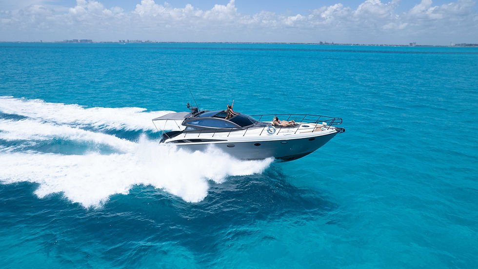 Riviera Maya yacht rentals - CRANCHI 50