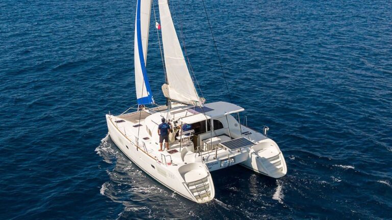 Catamaran charter to Cozumel and El Cielo