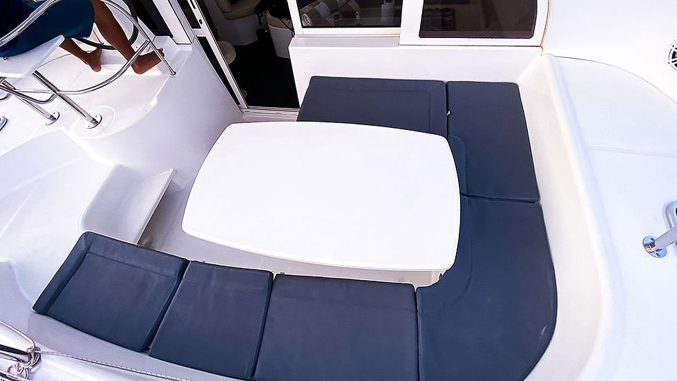 LAGOON 38' lagon 38 bow