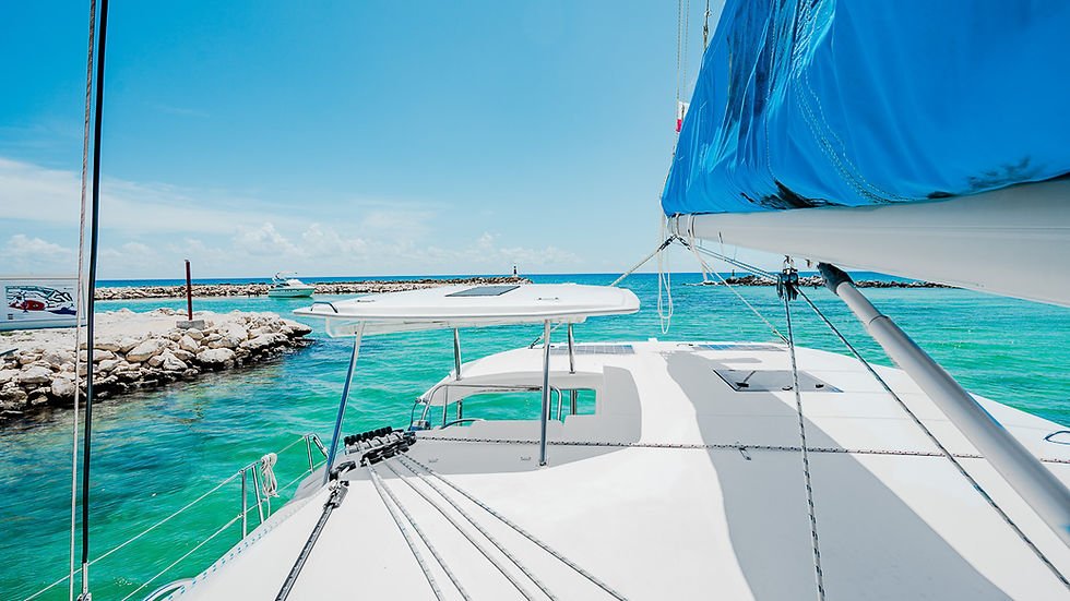 Riviera Maya yacht rentals - LEOPARD 40 exterior