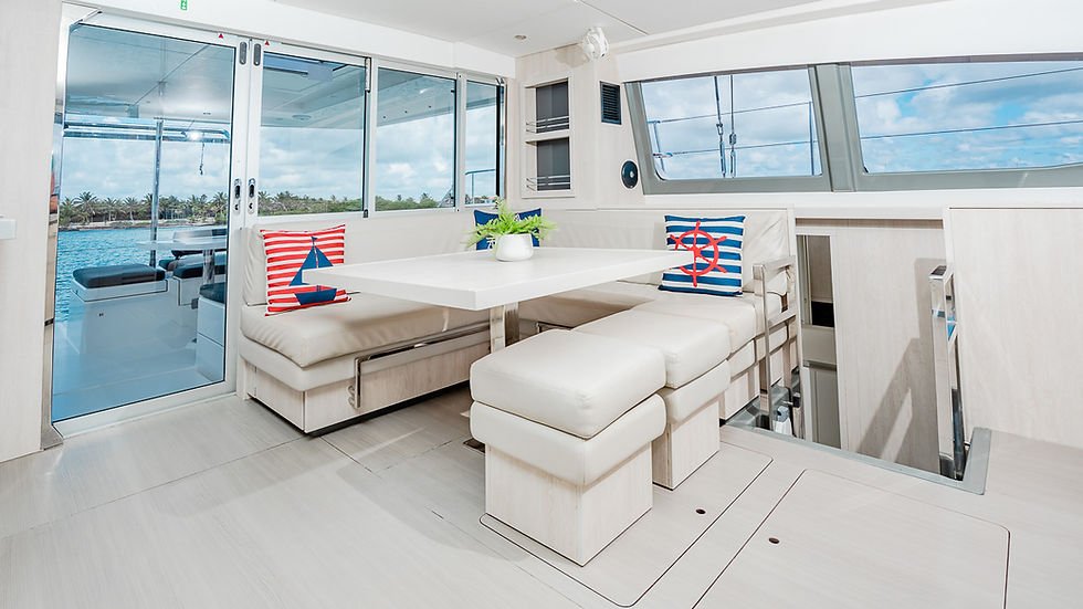 Riviera Maya yacht rentals - LEOPARD 40 interior