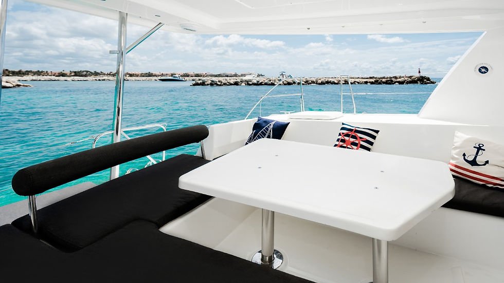 LEOPARD 44 stern