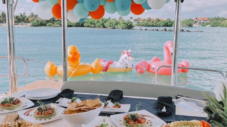 Birthday and VIP celebration yacht charter in the Riviera Maya