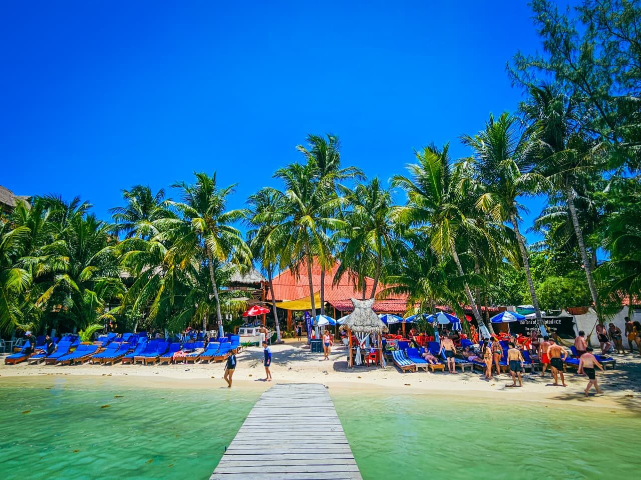 Beach club at Isla Mujeres included in the charter