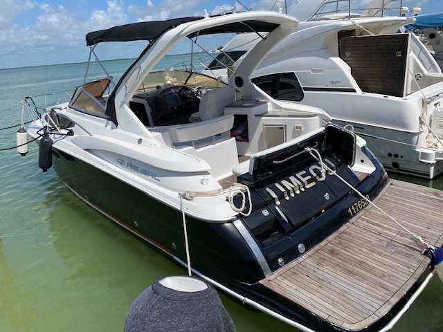 Regal 35 boat rental in Cancun