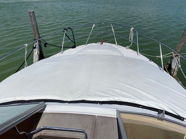 Bow sun pad of the Regal 35 in Cancun
