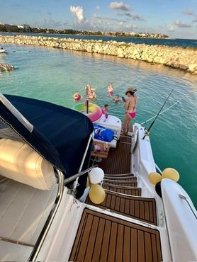 sea ray 47 from bow