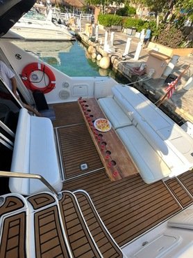 sea ray 47 stern