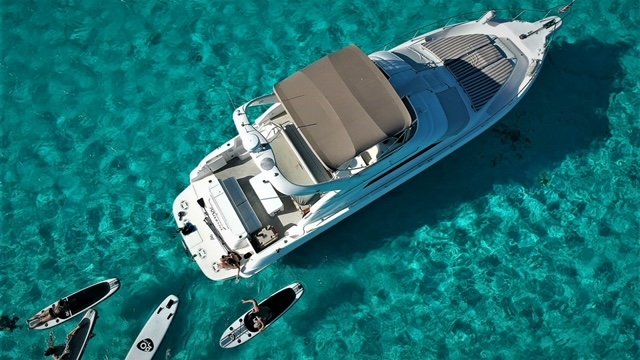 Riviera Maya yacht rentals Sea Ray 51 (9)