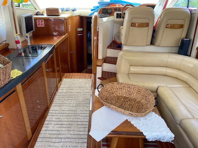 Salon of the Sealine 45 in Cancun