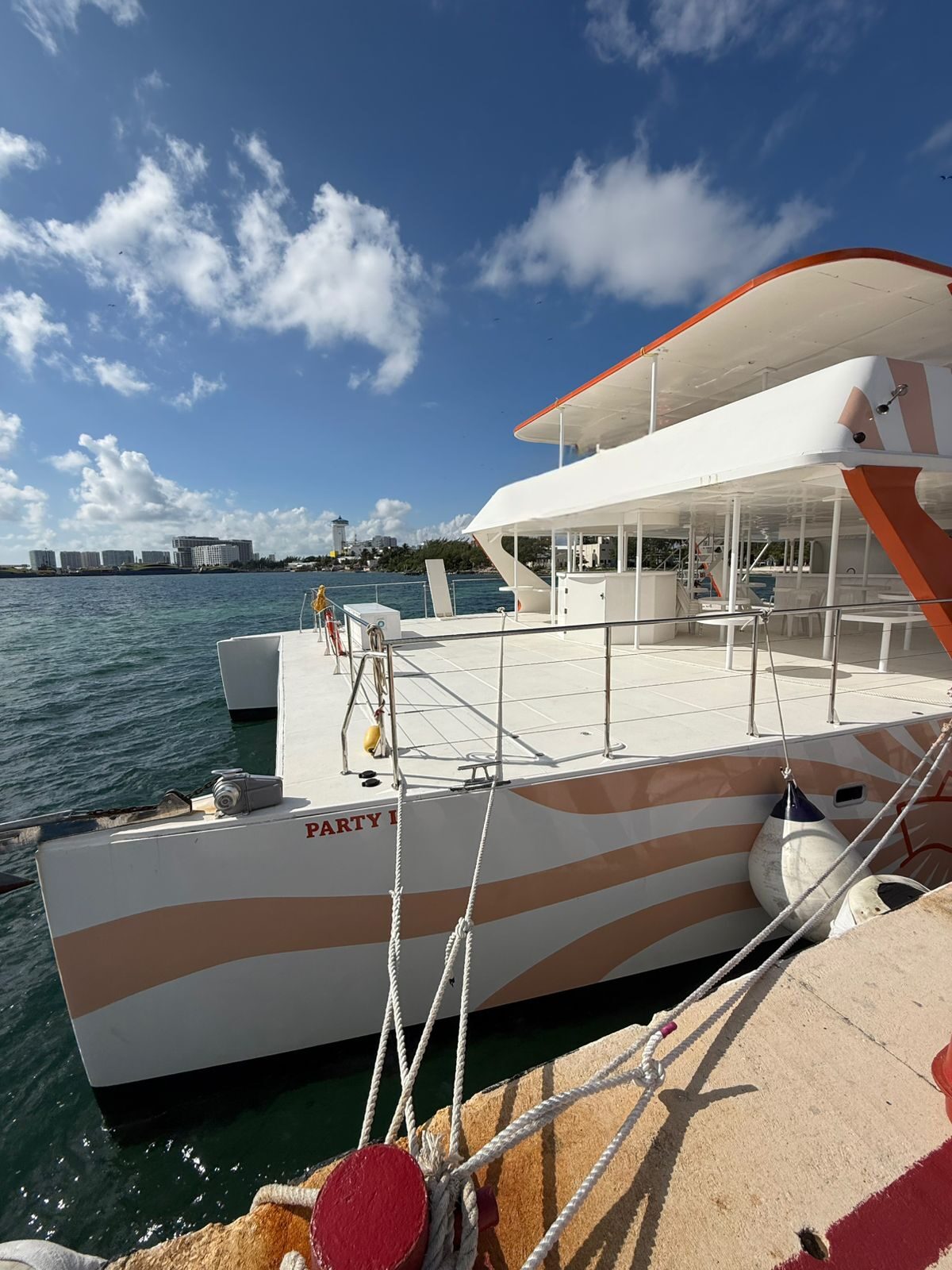 Party boat for big groups in Cancun