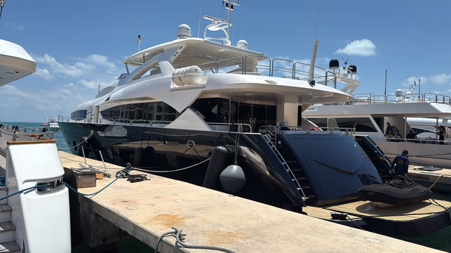 Mega yacht charter in Cancun