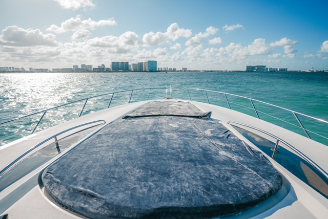 Padded bow of the Sunseeker 75 in Cancun